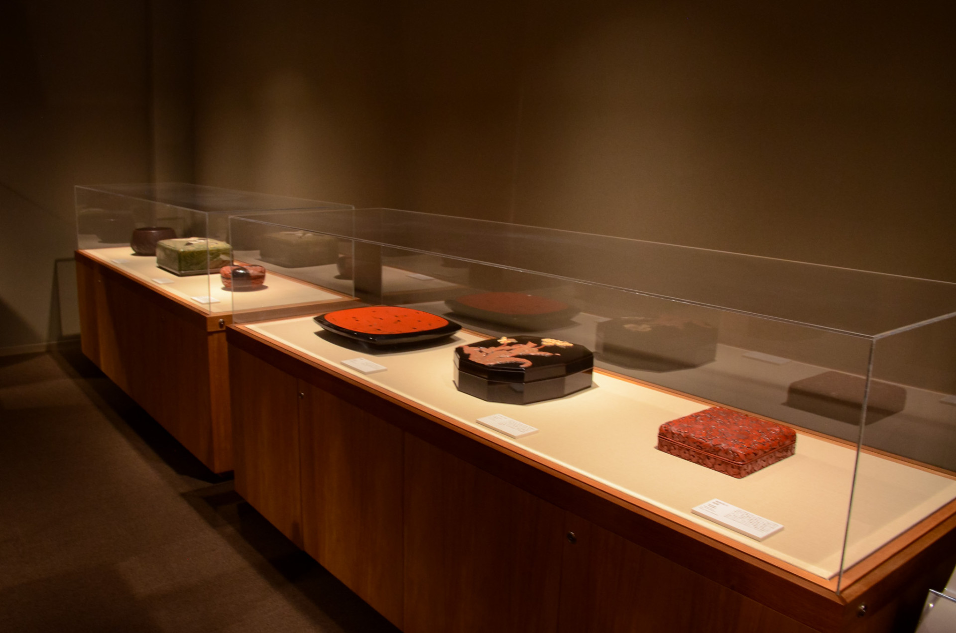 鎌倉彫の世界へ――学芸員とめぐる資料館とカフェ